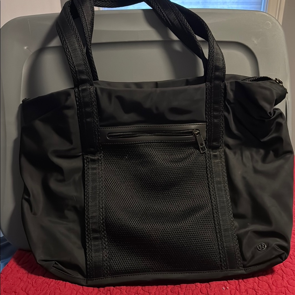 Lululemon Women’s Black Tote Bag